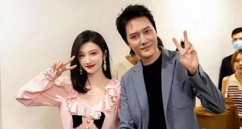 新娱乐吃瓜少女